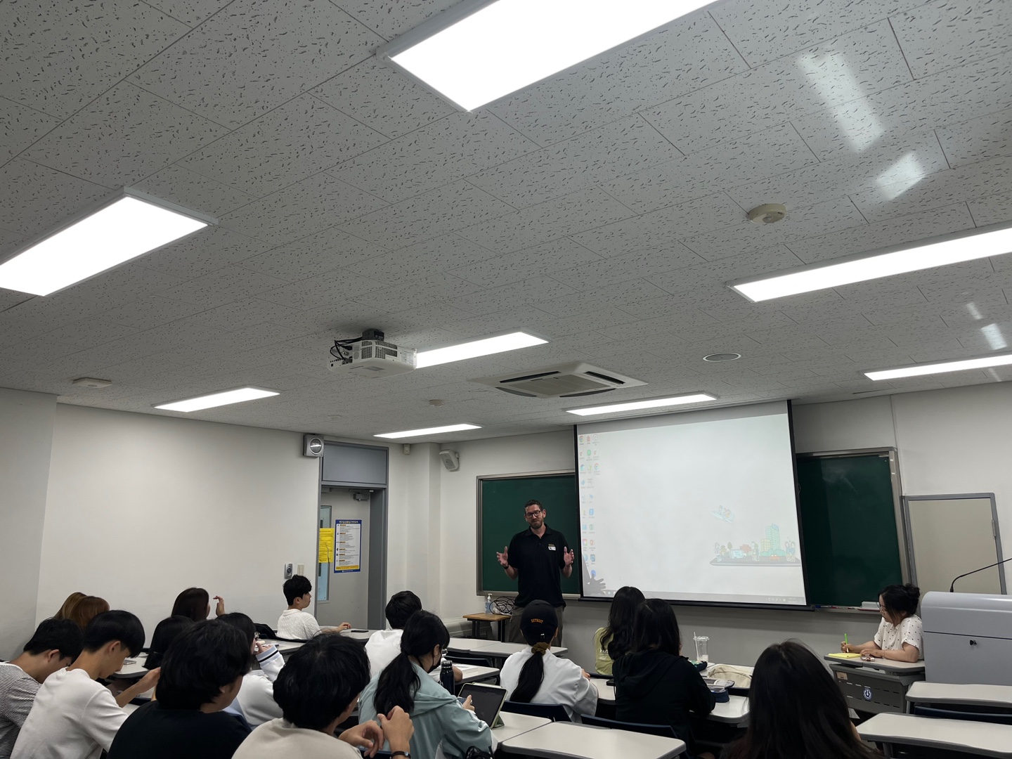 동물보건복지학과 와일드웰페어 소속인사 비교과교육 1번째 파일 - 자세한 내용은 본문 참조